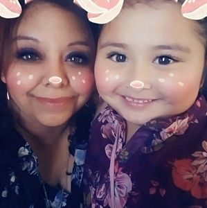 Meet your Posher, Amparo